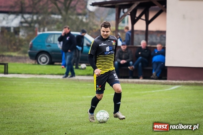 Zdjęcie w galerii na portalu naszraciborz.pl: Pewna wygrana Krzyżanowic w starciu ze Skrzyszowem wiadomości z regionu