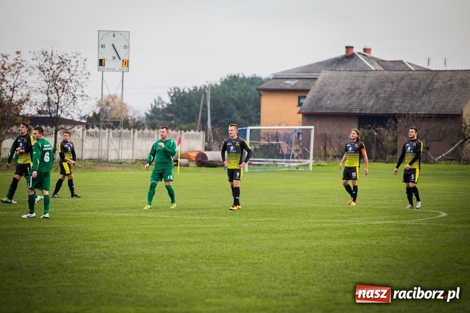 Zdjęcie w galerii na portalu naszraciborz.pl: Pewna wygrana Krzyżanowic w starciu ze Skrzyszowem wiadomości z regionu