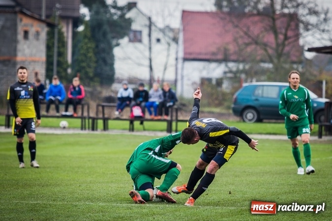 Zdjęcie w galerii na portalu naszraciborz.pl: Pewna wygrana Krzyżanowic w starciu ze Skrzyszowem wiadomości z regionu