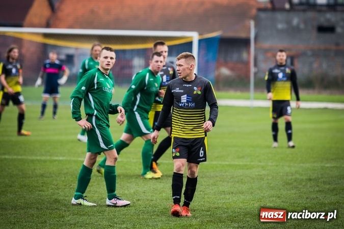 Zdjęcie w galerii na portalu naszraciborz.pl: Pewna wygrana Krzyżanowic w starciu ze Skrzyszowem wiadomości z regionu