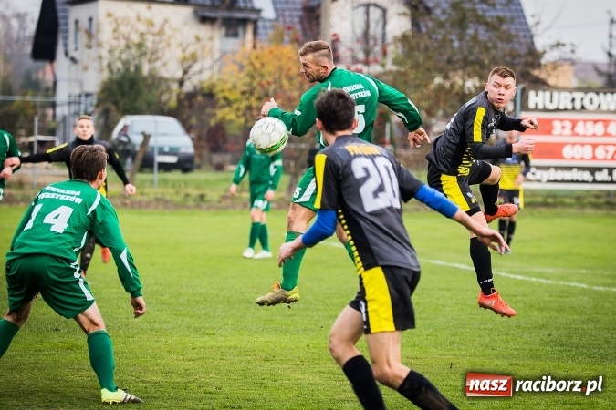 Zdjęcie w galerii na portalu naszraciborz.pl: Pewna wygrana Krzyżanowic w starciu ze Skrzyszowem wiadomości z regionu