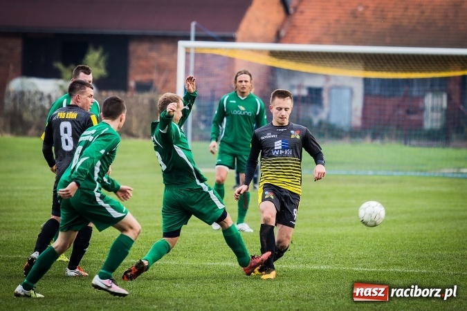Zdjęcie w galerii na portalu naszraciborz.pl: Pewna wygrana Krzyżanowic w starciu ze Skrzyszowem wiadomości z regionu