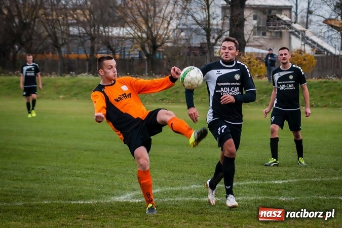 Zdjęcie w galerii na portalu naszraciborz.pl: Dobra seria Tworkowa trwa. Rafako pokonane, choć kontrowersji nie brakowało wiadomości z regionu