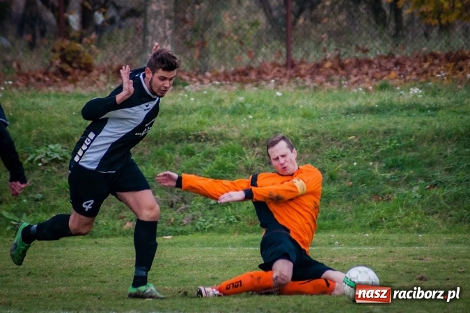 Zdjęcie w galerii na portalu naszraciborz.pl: Dobra seria Tworkowa trwa. Rafako pokonane, choć kontrowersji nie brakowało wiadomości z regionu