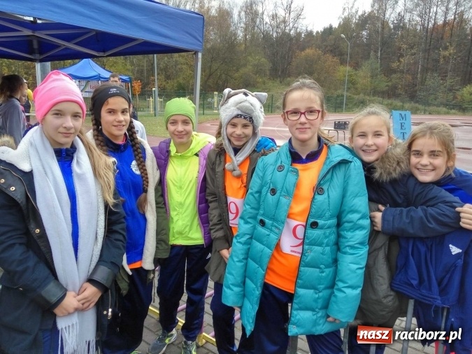 Zdjęcie w galerii na portalu naszraciborz.pl: Wojewódzki finał biegów sztafetowych. Dobre starty raciborzan  wiadomości z regionu