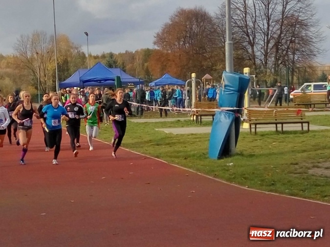 Zdjęcie w galerii na portalu naszraciborz.pl: Wojewódzki finał biegów sztafetowych. Dobre starty raciborzan  wiadomości z regionu