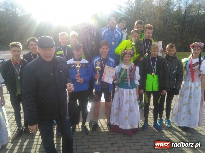 Zdjęcie w galerii na portalu naszraciborz.pl: Wojewódzki finał biegów sztafetowych. Dobre starty raciborzan  wiadomości z regionu