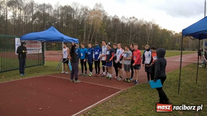 Zdjęcie w galerii na portalu naszraciborz.pl: Wojewódzki finał biegów sztafetowych. Dobre starty raciborzan  wiadomości z regionu