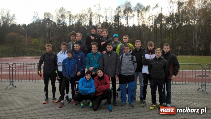 Zdjęcie w galerii na portalu naszraciborz.pl: Wojewódzki finał biegów sztafetowych. Dobre starty raciborzan  wiadomości z regionu