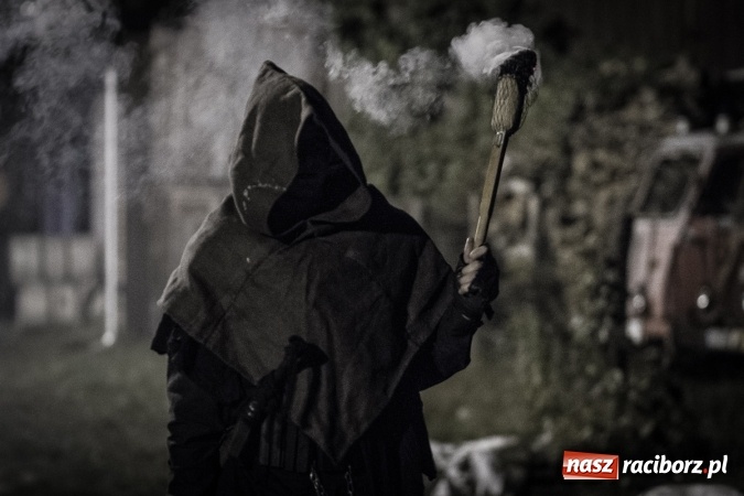 Zdjęcie w galerii na portalu naszraciborz.pl: Upiory i dusze umęczone, czyli spotkanie z duchami na stacji w Rudach  wiadomości z regionu