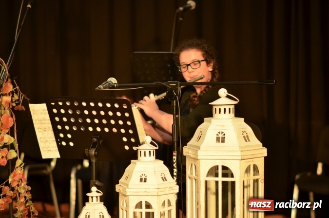 Zdjęcie w galerii na portalu naszraciborz.pl: Zaduszki poetyckie z Atlantydą  wiadomości z regionu