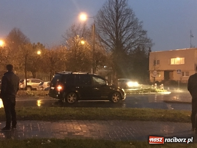 Zdjęcie w galerii na portalu naszraciborz.pl: Potrącenie pieszej na ul. Ocickiej w Raciborzu  wiadomości z regionu