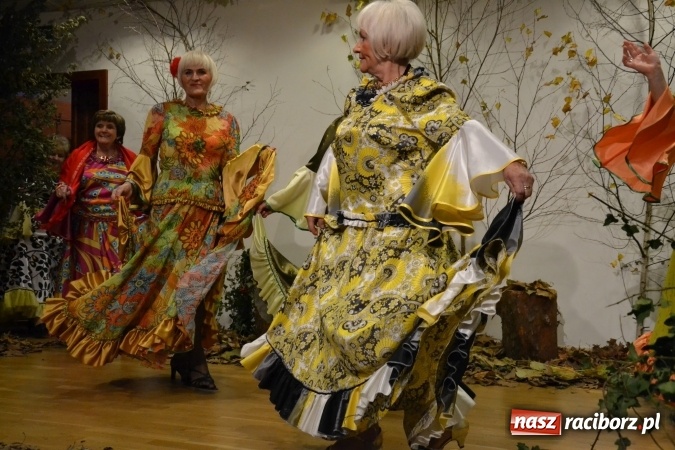 Zdjęcie w galerii na portalu naszraciborz.pl: Graj piękny Cyganie - program rozrywkowy na Zamku Piastowskim  wiadomości z regionu