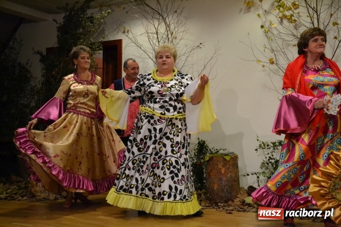 Zdjęcie w galerii na portalu naszraciborz.pl: Graj piękny Cyganie - program rozrywkowy na Zamku Piastowskim  wiadomości z regionu