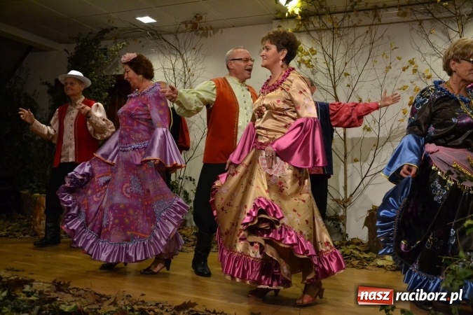 Zdjęcie w galerii na portalu naszraciborz.pl: Graj piękny Cyganie - program rozrywkowy na Zamku Piastowskim  wiadomości z regionu