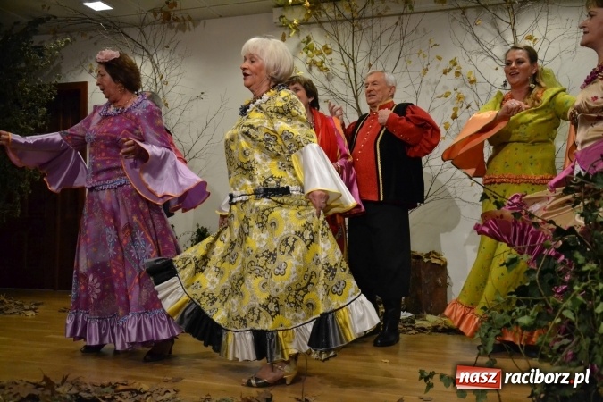 Zdjęcie w galerii na portalu naszraciborz.pl: Graj piękny Cyganie - program rozrywkowy na Zamku Piastowskim  wiadomości z regionu