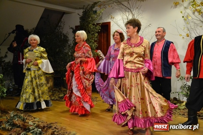 Zdjęcie w galerii na portalu naszraciborz.pl: Graj piękny Cyganie - program rozrywkowy na Zamku Piastowskim  wiadomości z regionu