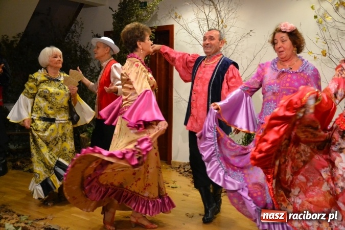 Zdjęcie w galerii na portalu naszraciborz.pl: Graj piękny Cyganie - program rozrywkowy na Zamku Piastowskim  wiadomości z regionu