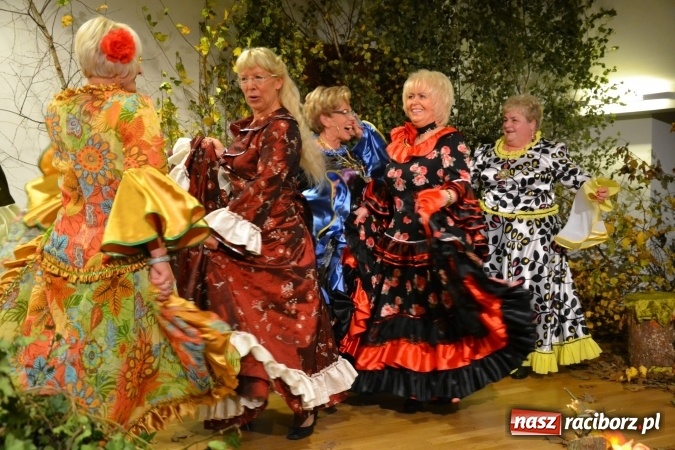 Zdjęcie w galerii na portalu naszraciborz.pl: Graj piękny Cyganie - program rozrywkowy na Zamku Piastowskim  wiadomości z regionu