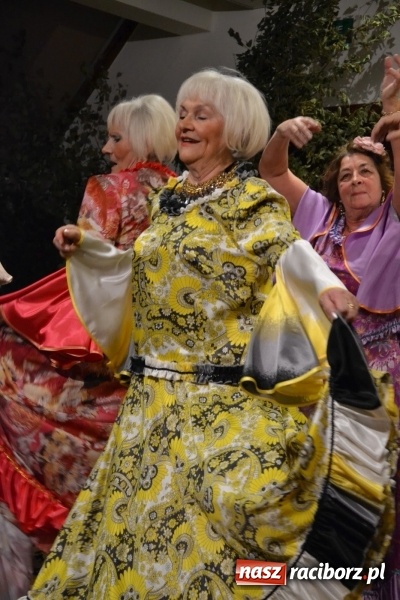 Zdjęcie w galerii na portalu naszraciborz.pl: Graj piękny Cyganie - program rozrywkowy na Zamku Piastowskim  wiadomości z regionu