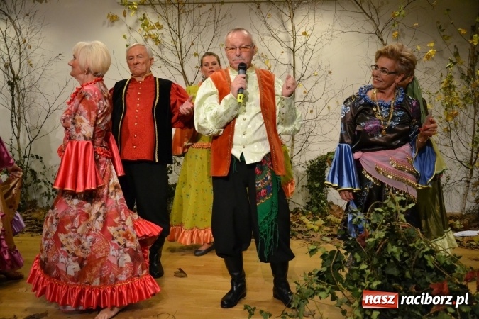 Zdjęcie w galerii na portalu naszraciborz.pl: Graj piękny Cyganie - program rozrywkowy na Zamku Piastowskim  wiadomości z regionu