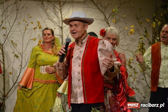 Zdjęcie w galerii na portalu naszraciborz.pl: Graj piękny Cyganie - program rozrywkowy na Zamku Piastowskim  wiadomości z regionu