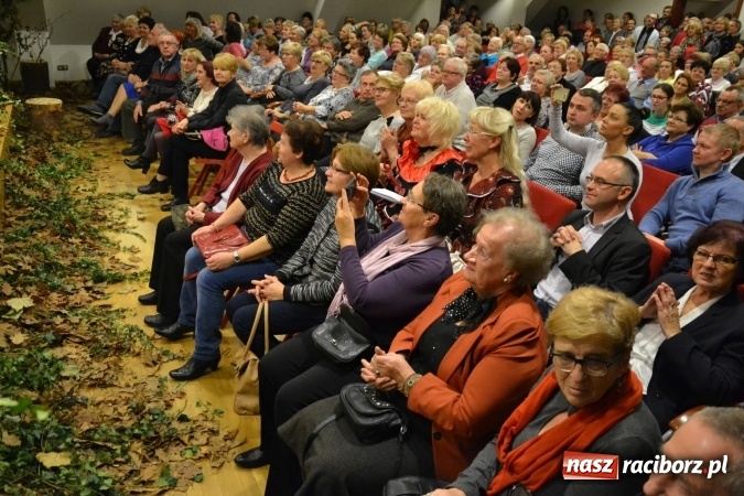 Zdjęcie w galerii na portalu naszraciborz.pl: Graj piękny Cyganie - program rozrywkowy na Zamku Piastowskim  wiadomości z regionu