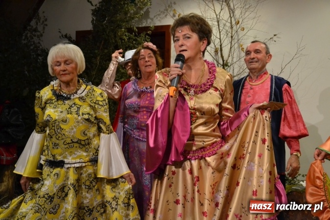 Zdjęcie w galerii na portalu naszraciborz.pl: Graj piękny Cyganie - program rozrywkowy na Zamku Piastowskim  wiadomości z regionu