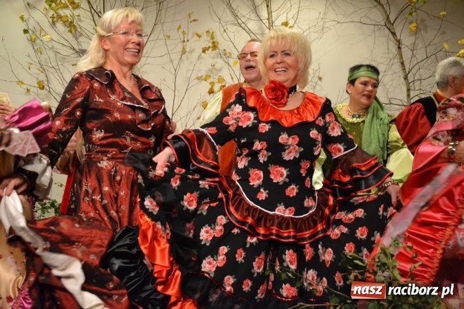 Zdjęcie w galerii na portalu naszraciborz.pl: Graj piękny Cyganie - program rozrywkowy na Zamku Piastowskim  wiadomości z regionu