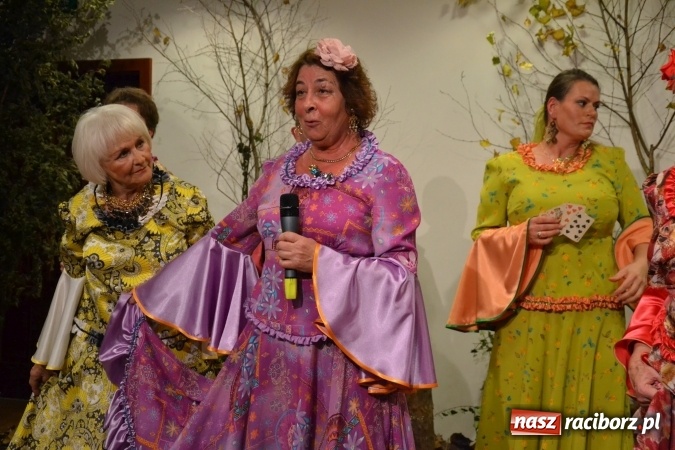 Zdjęcie w galerii na portalu naszraciborz.pl: Graj piękny Cyganie - program rozrywkowy na Zamku Piastowskim  wiadomości z regionu