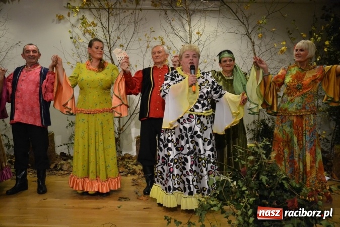 Zdjęcie w galerii na portalu naszraciborz.pl: Graj piękny Cyganie - program rozrywkowy na Zamku Piastowskim  wiadomości z regionu