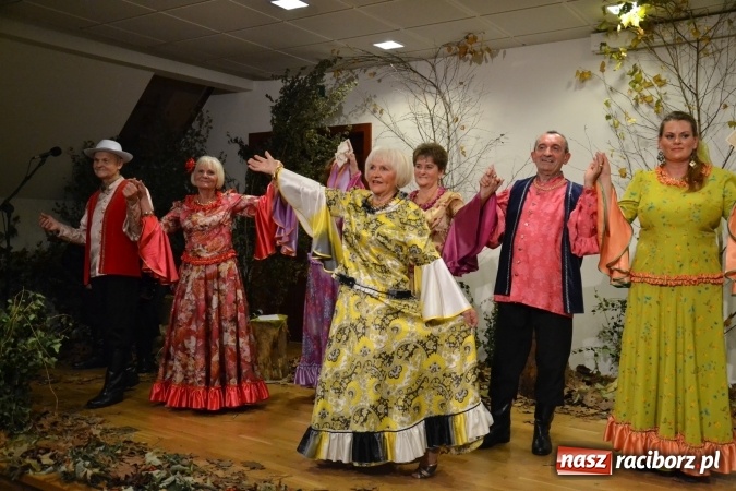 Zdjęcie w galerii na portalu naszraciborz.pl: Graj piękny Cyganie - program rozrywkowy na Zamku Piastowskim  wiadomości z regionu