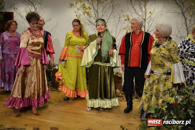 Zdjęcie w galerii na portalu naszraciborz.pl: Graj piękny Cyganie - program rozrywkowy na Zamku Piastowskim  wiadomości z regionu