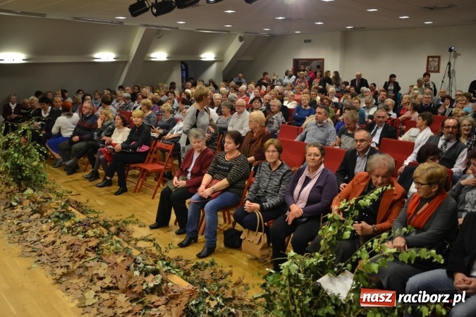 Zdjęcie w galerii na portalu naszraciborz.pl: Graj piękny Cyganie - program rozrywkowy na Zamku Piastowskim  wiadomości z regionu