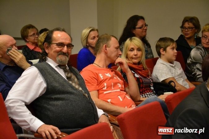 Zdjęcie w galerii na portalu naszraciborz.pl: Graj piękny Cyganie - program rozrywkowy na Zamku Piastowskim  wiadomości z regionu