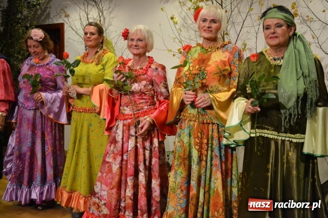 Zdjęcie w galerii na portalu naszraciborz.pl: Graj piękny Cyganie - program rozrywkowy na Zamku Piastowskim  wiadomości z regionu