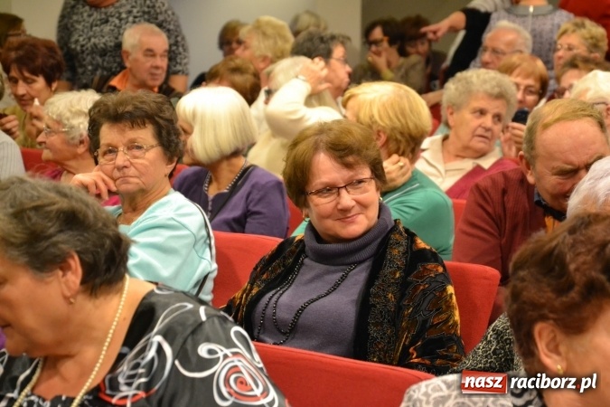 Zdjęcie w galerii na portalu naszraciborz.pl: Graj piękny Cyganie - program rozrywkowy na Zamku Piastowskim  wiadomości z regionu