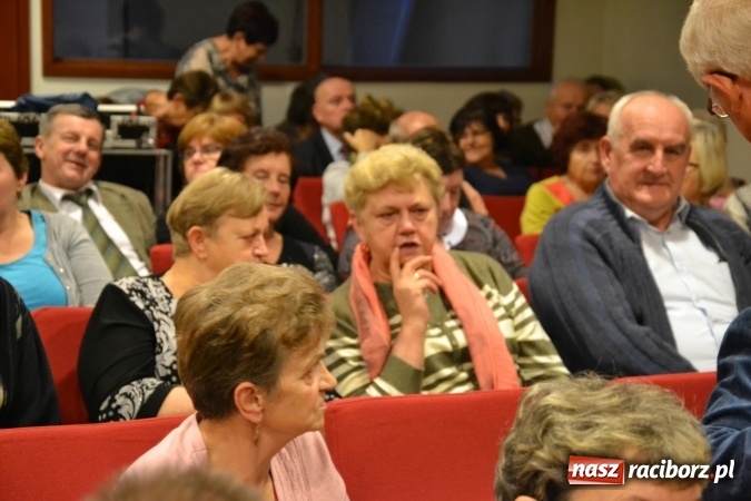 Zdjęcie w galerii na portalu naszraciborz.pl: Graj piękny Cyganie - program rozrywkowy na Zamku Piastowskim  wiadomości z regionu