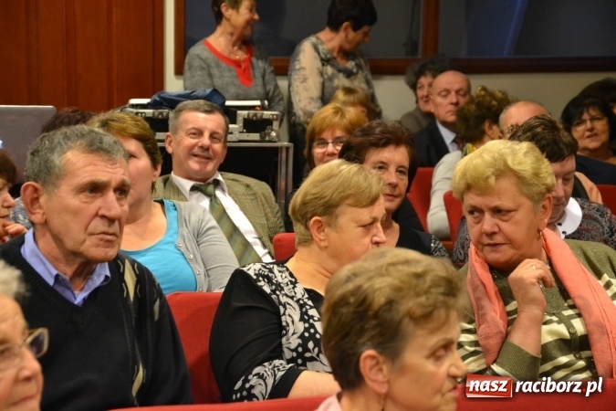 Zdjęcie w galerii na portalu naszraciborz.pl: Graj piękny Cyganie - program rozrywkowy na Zamku Piastowskim  wiadomości z regionu