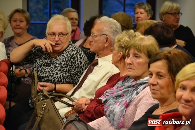 Zdjęcie w galerii na portalu naszraciborz.pl: Graj piękny Cyganie - program rozrywkowy na Zamku Piastowskim  wiadomości z regionu