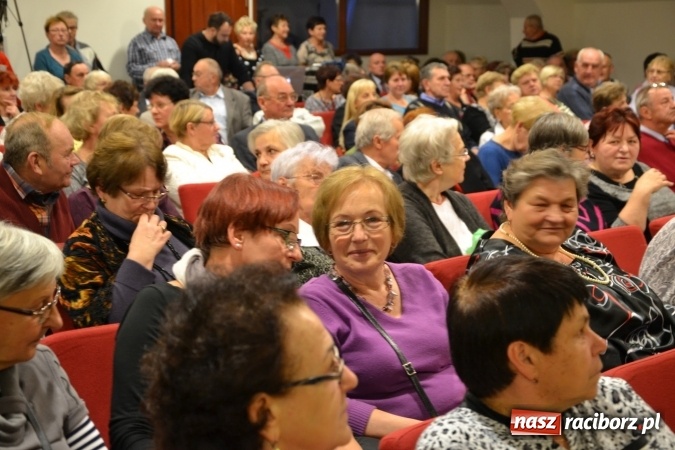 Zdjęcie w galerii na portalu naszraciborz.pl: Graj piękny Cyganie - program rozrywkowy na Zamku Piastowskim  wiadomości z regionu