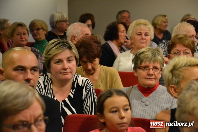 Zdjęcie w galerii na portalu naszraciborz.pl: Graj piękny Cyganie - program rozrywkowy na Zamku Piastowskim  wiadomości z regionu