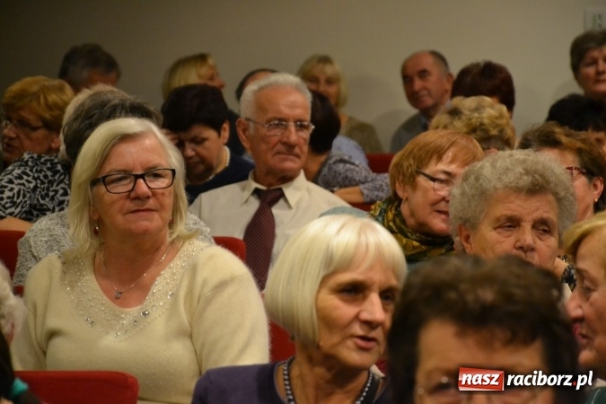 Zdjęcie w galerii na portalu naszraciborz.pl: Graj piękny Cyganie - program rozrywkowy na Zamku Piastowskim  wiadomości z regionu