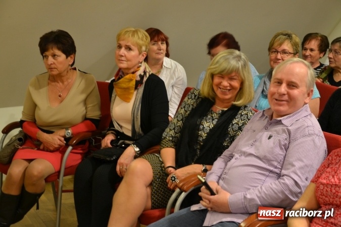 Zdjęcie w galerii na portalu naszraciborz.pl: Graj piękny Cyganie - program rozrywkowy na Zamku Piastowskim  wiadomości z regionu