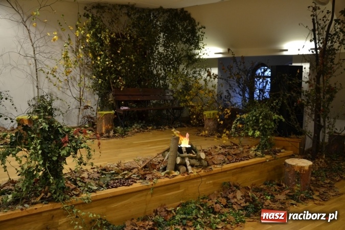 Zdjęcie w galerii na portalu naszraciborz.pl: Graj piękny Cyganie - program rozrywkowy na Zamku Piastowskim  wiadomości z regionu