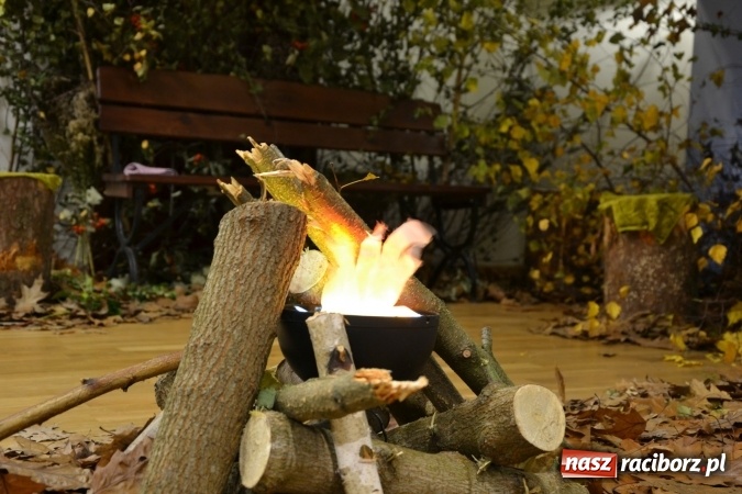 Zdjęcie w galerii na portalu naszraciborz.pl: Graj piękny Cyganie - program rozrywkowy na Zamku Piastowskim  wiadomości z regionu