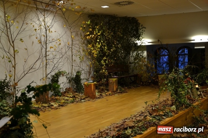 Zdjęcie w galerii na portalu naszraciborz.pl: Graj piękny Cyganie - program rozrywkowy na Zamku Piastowskim  wiadomości z regionu