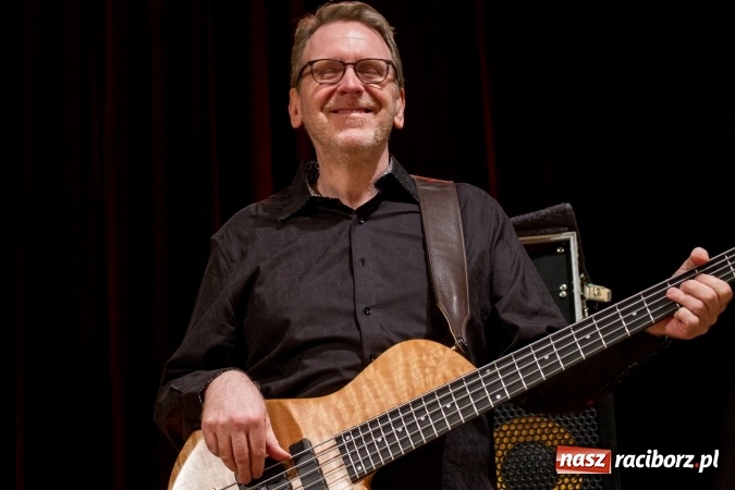 Zdjęcie w galerii na portalu naszraciborz.pl: The Mike Stern & Dave Weckl Band - jazz najwyższej próby na deskach RCK  wiadomości z regionu