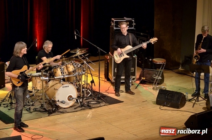 Zdjęcie w galerii na portalu naszraciborz.pl: The Mike Stern & Dave Weckl Band - jazz najwyższej próby na deskach RCK  wiadomości z regionu
