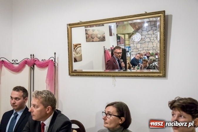 Zdjęcie w galerii na portalu naszraciborz.pl: Smog bez granic - debata o czystym powietrzu wiadomości z regionu